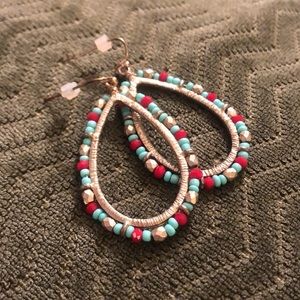 🍀4/$15! Super cute turquoise and coral colored teardrop dangling earrings